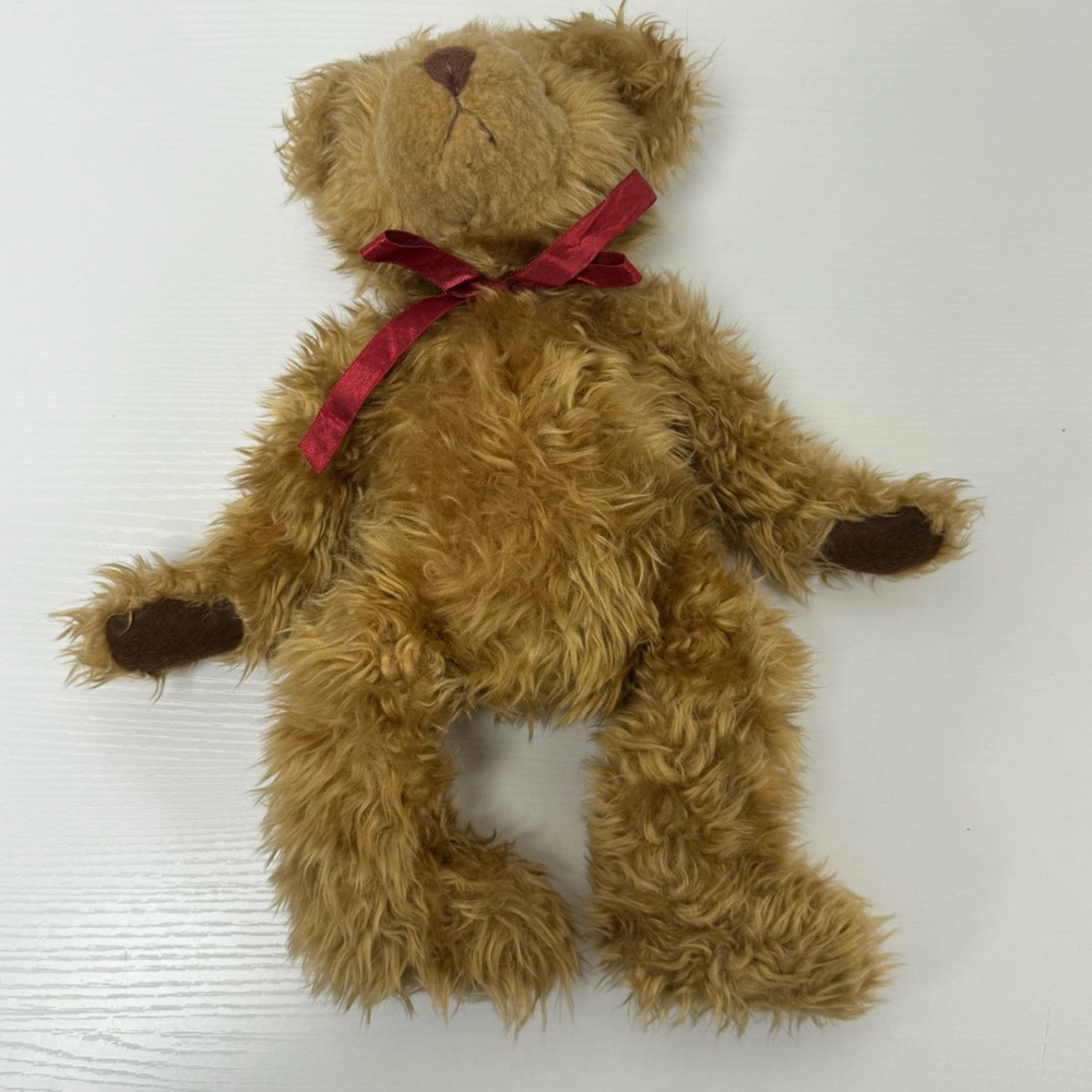 Russ Berrie Vintage “Ruggles” Stuffed Bear - Picture 4 of 8